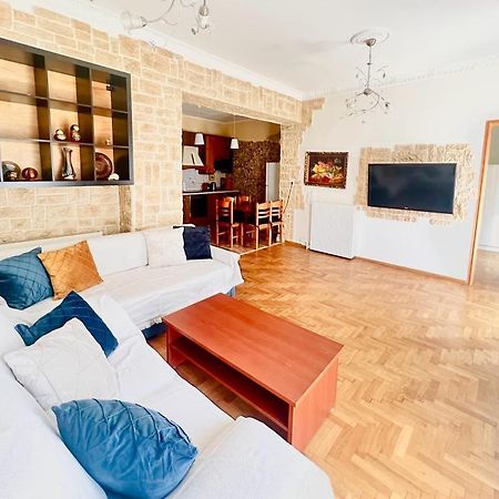 Neoclassical 2Bed In Kallimarmaro Athens Exterior photo