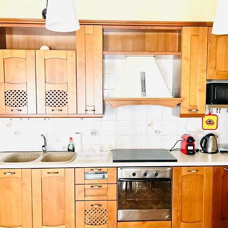 Neoclassical 2Bed In Kallimarmaro Athens Exterior photo